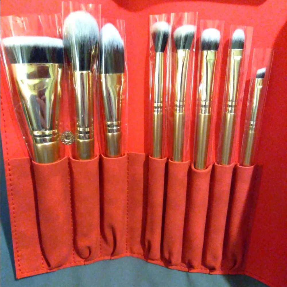 🌹 LUXIE - Glitter and Gold Brush Set with Pouch - Picture 6 of 11